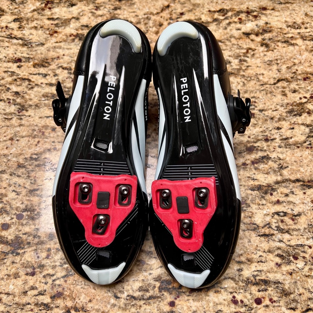Peloton Cycling Shoes Men's Size 10/43 Black Tri-Strap‎ Cleats - Picture 8 of 8
